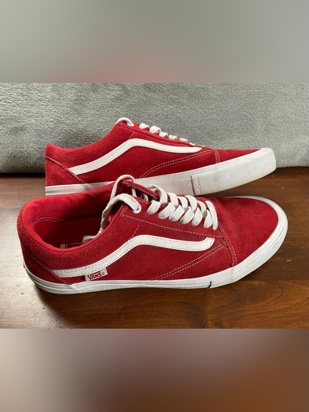 VANS Old Skool Skate Shoes Mens Size 13 Red White Suede Lace Up Shoe